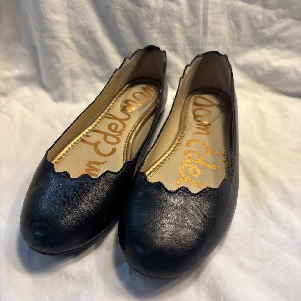 Sam Edelman Black Scalloped Leather Flats
